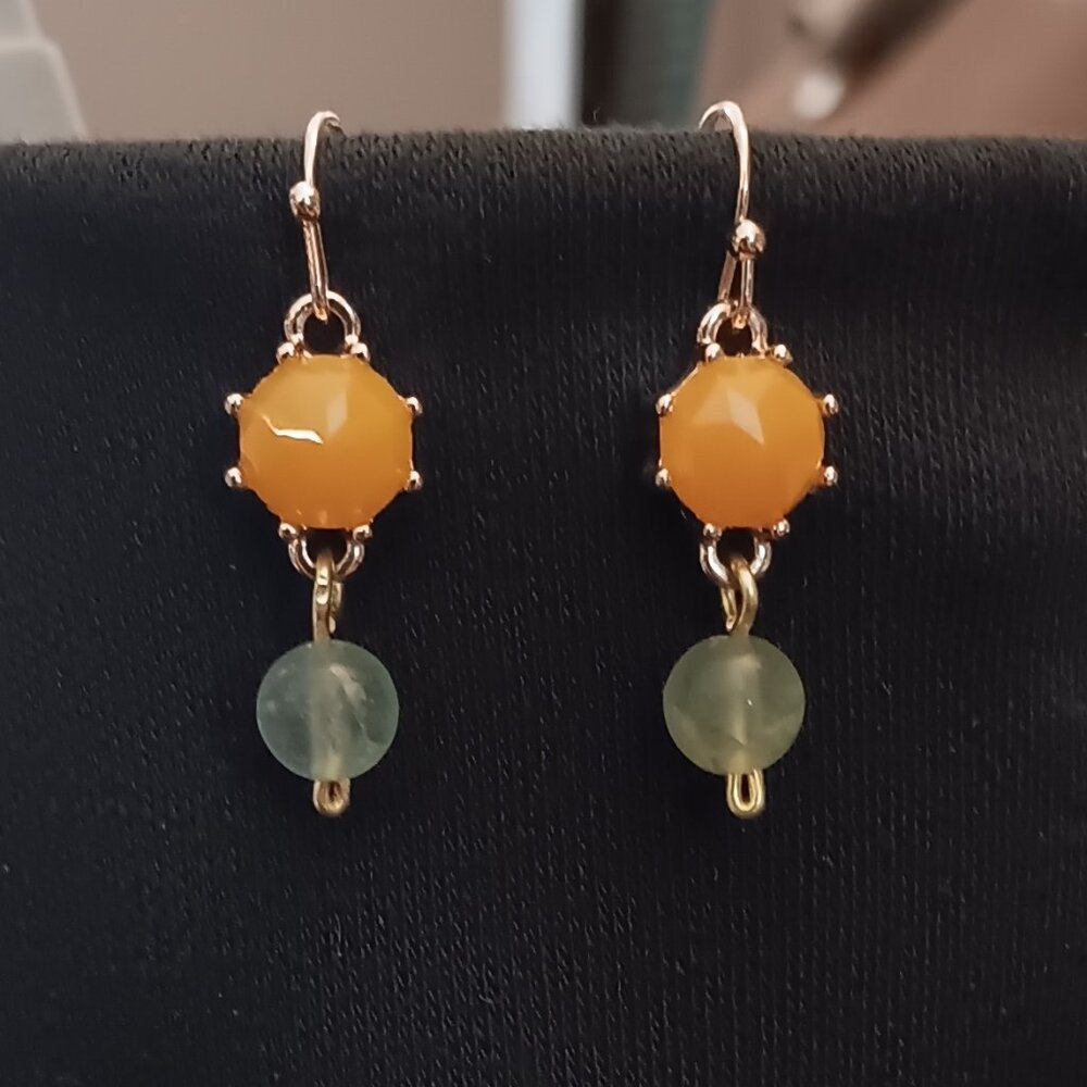 🌻 2 for $12 -Adorable yellow and green dangle earrings!